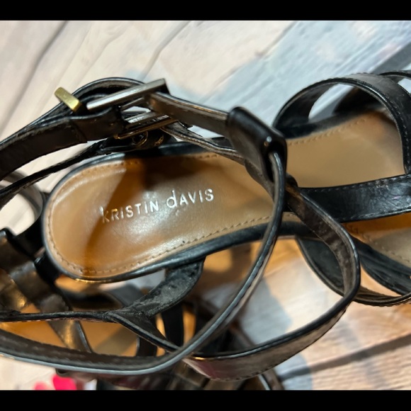 Kristin Davis ankle wrap strappy leather sandal - Picture 2 of 6